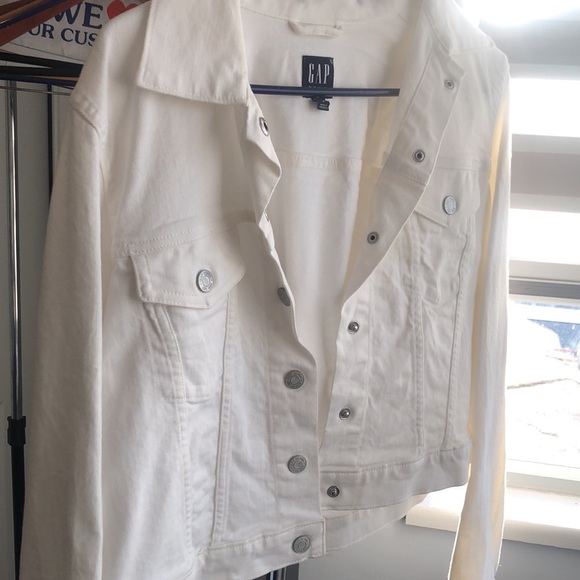 White Denim Jacket by GAP, size M, new, never worn. - Picture 4 of 4